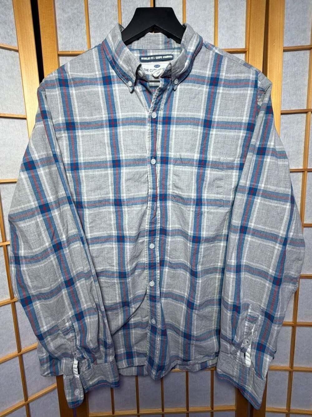 Old Navy The Classic Shirt Size L Gray Blue Plaid Regular Fit